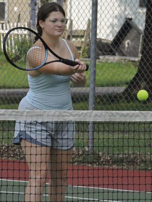 SHAWN RONEY | Staff AVA BOZARTH works on her play at the net during Richmond’s second day of fall sports practices.