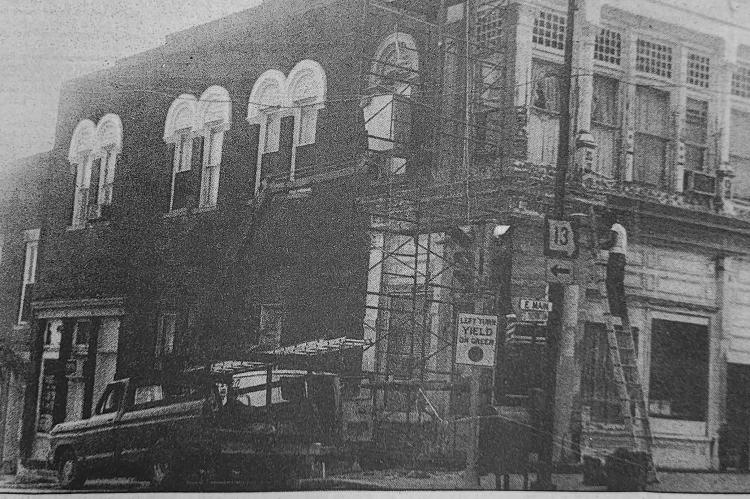 THE EXCHANGE BANK Building was in the Richmond News in May 1986 as renovations were underway. RICHMOND NEWS | ARCHIVES