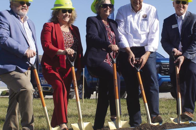 UNITED FIBER CEO James Bagley (from left), Richmond City Administrator Tonya Willim, State Representative of District 7 Peggy McGaugh, State Representative of District 53 Terry Thompson and United Fiber General Manager Darren Farnan “break ground” at Richmond City Hall on Tuesday. See story on page 3. MIRANDA JAMISON | Staff