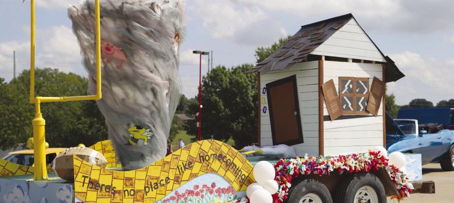 Wizard of Oz tornado takes down the Huskers ensuring the Senior class a first place for their float. MRS. ROLD | Spin Staff