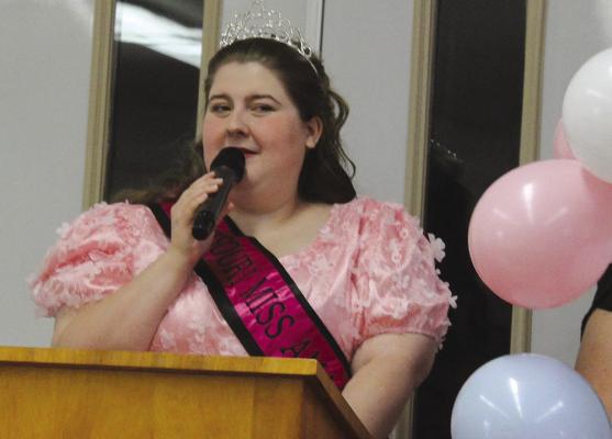 MISSOURI MISS AMAZING Queen Hailey Martin thanks the Par-Tea participants for attending the event. SHARON DONAT | Staff