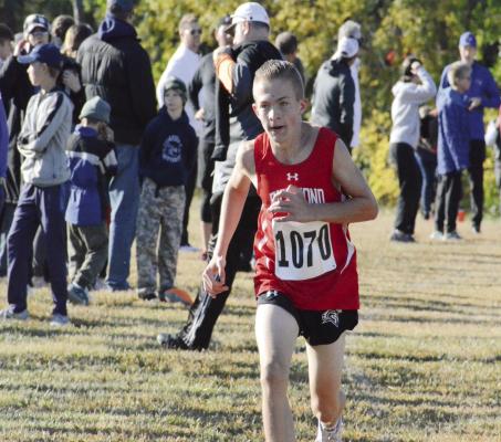 RICHMOND’S ADAM SUMMERS heads toward the finish line of the boys varsity race on a cool Oct. 8 morning at the Battle of Lexington Invitational on the Lexington High School campus. SHAWN RONEY | Staff