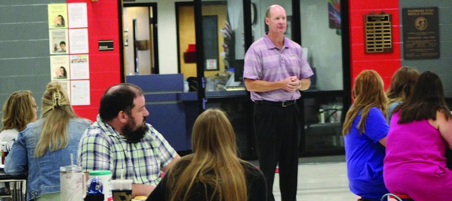 RICHMOND SCHOOL DISTRICT Superintendent Dr. Bryan Copple speaks to new hires during the district’s New Staff Induction program. SHARON DONAT | Staff