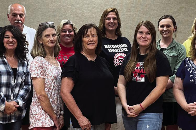 RAY COUNTY Coalition members discuss community and member involvemsnt at last week’s meeting. SOPHIA BALES | Staff