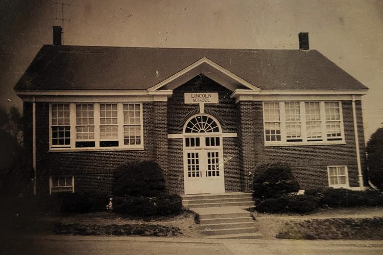 Early photo of the Lincoln School
