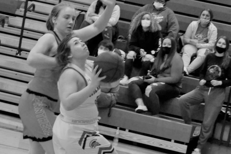 Her eye on the rim