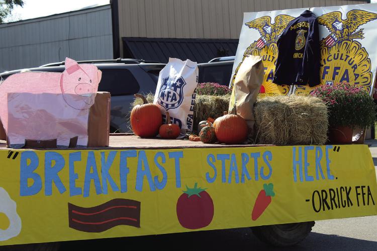 ORRICK FFA FLOAT starts the breakfast-themed student floats. SHARON DONAT | Staff