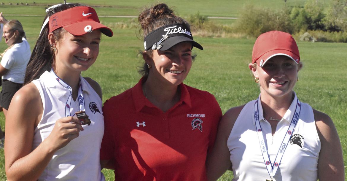 HEADED TO the Class 2 state girls golf are (from left) Richmond junior Lyla Best, coach Breann Battagler and senior Karoline Dooley. Best and Dooley qualified for state at district competition. Coverage of Richmond girls golf continues on page 15. SHAWN RONEY | Staff