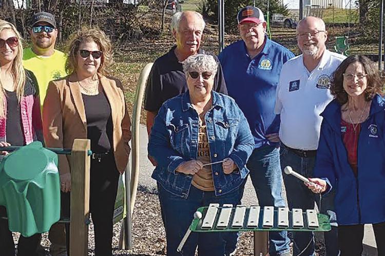 Richmond Kiwanians donates musical toys to park